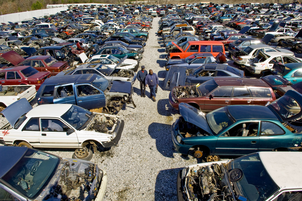 The Untapped Riches in Junk Cars: Lucrative Parts & Materials